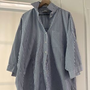 Zara oversized striped blouse linger in back shorter in front